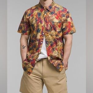 The North Face Summit Gold Fossil Fern Printed Short-sleeve Button Down Large